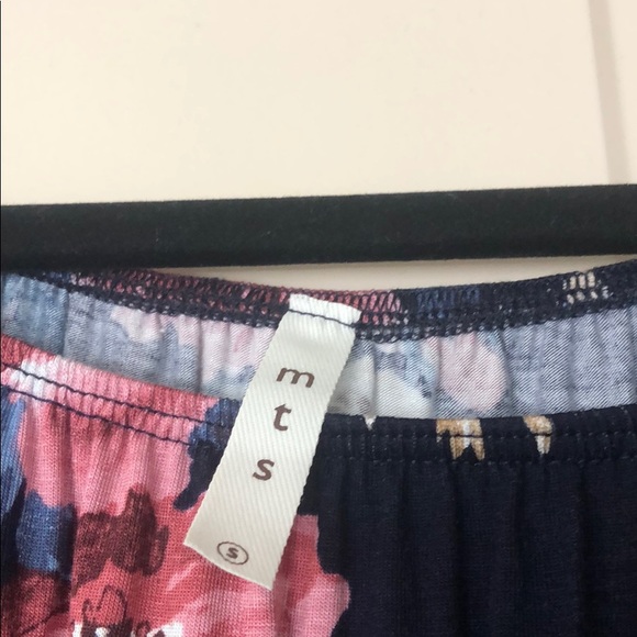 Top - Picture 3 of 4